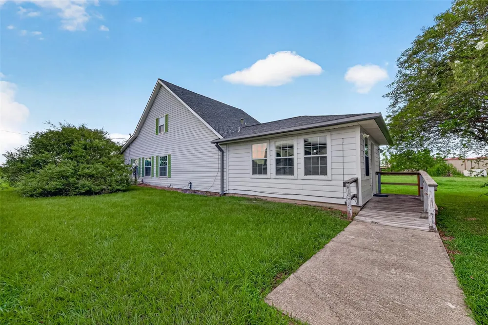 15126 Boudreaux Road Tomball, TX 77377