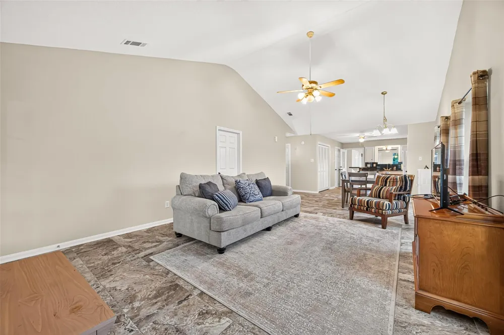 15126 Boudreaux Road Tomball, TX 77377