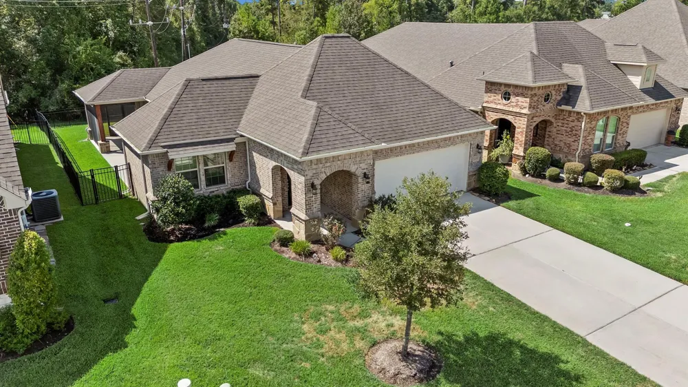 12215 Forest Villas Lane Conroe, TX 77304