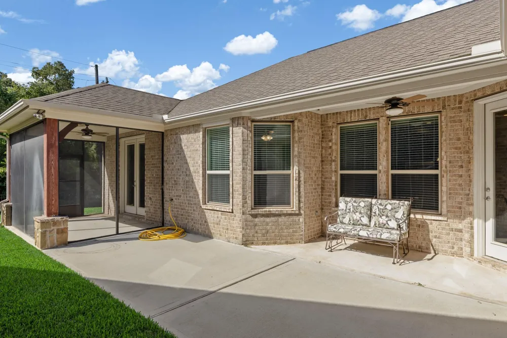12215 Forest Villas Lane Conroe, TX 77304
