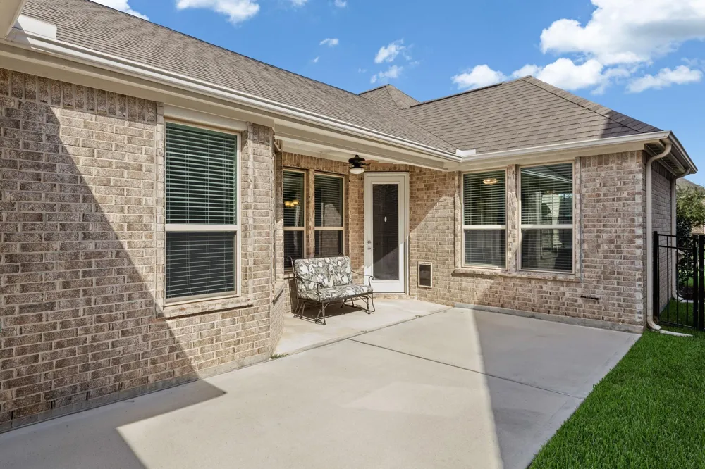 12215 Forest Villas Lane Conroe, TX 77304