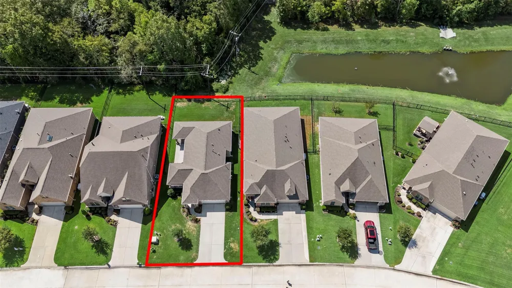 12215 Forest Villas Lane Conroe, TX 77304