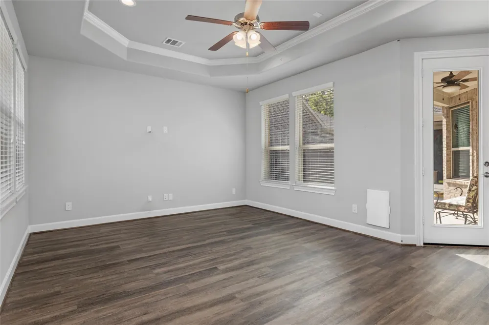 12215 Forest Villas Lane Conroe, TX 77304