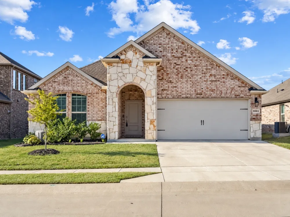 9824 Tin Star Street Aubrey, TX 76227