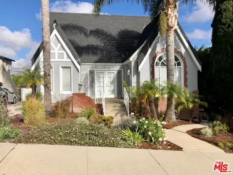 1334 W 17th Street