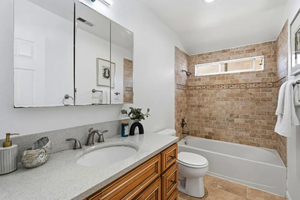 2227 Gadwall Court San Leandro, CA 94579