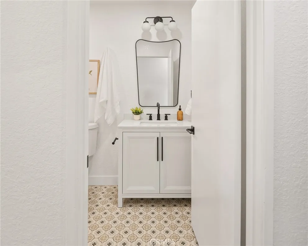 722 Isidore Street Oceanside, CA 92057