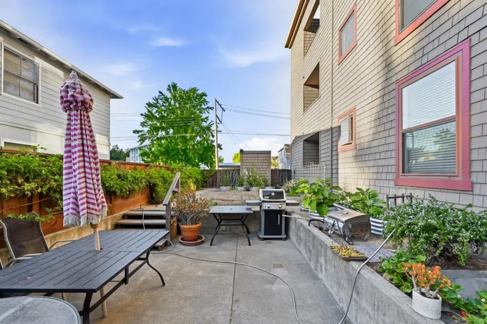1500 Sherman Avenue #2E Burlingame, CA 94010
