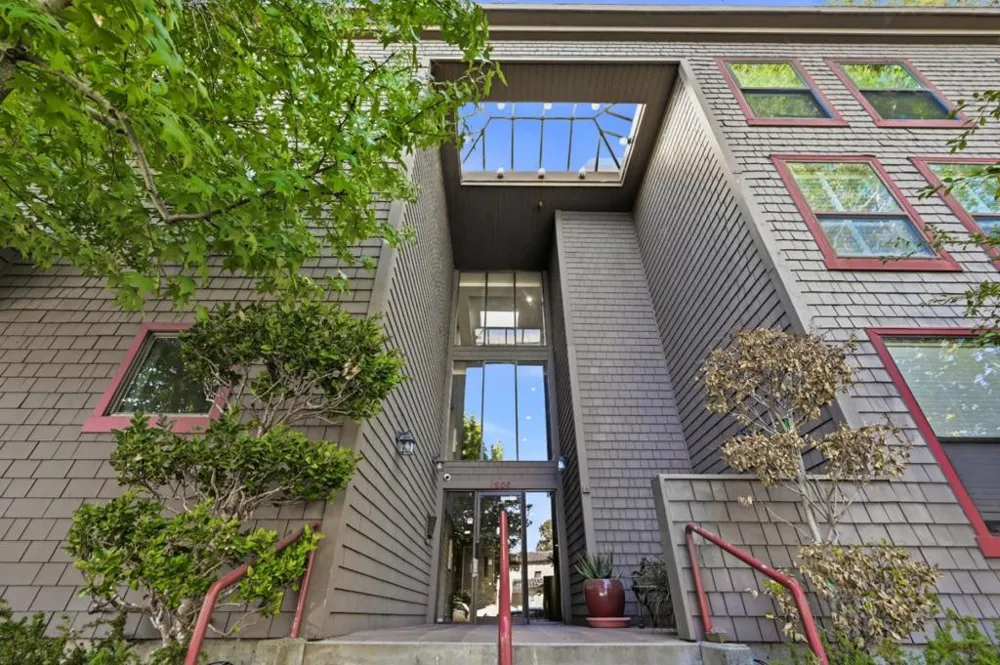 1500 Sherman Avenue #2E Burlingame, CA 94010