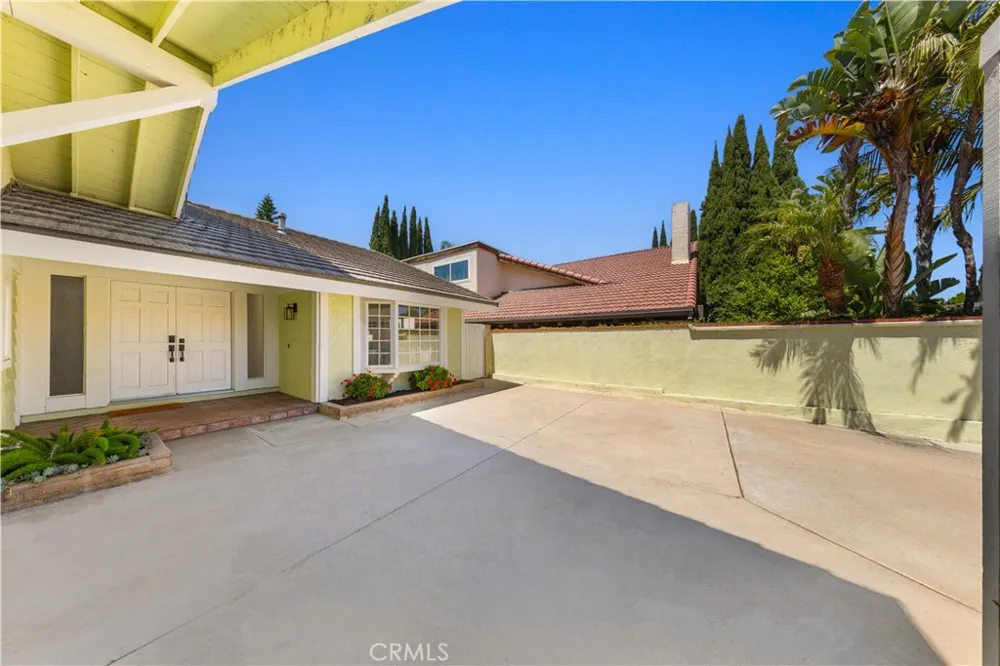 13791 Solitaire Irvine, CA 92620