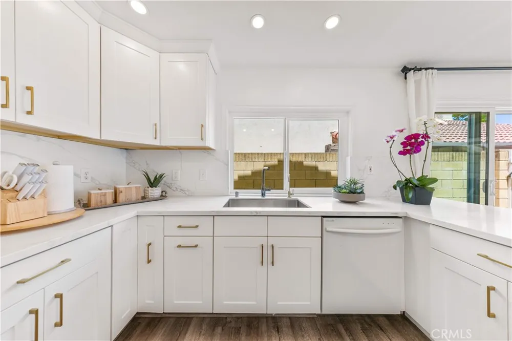 13791 Solitaire Irvine, CA 92620