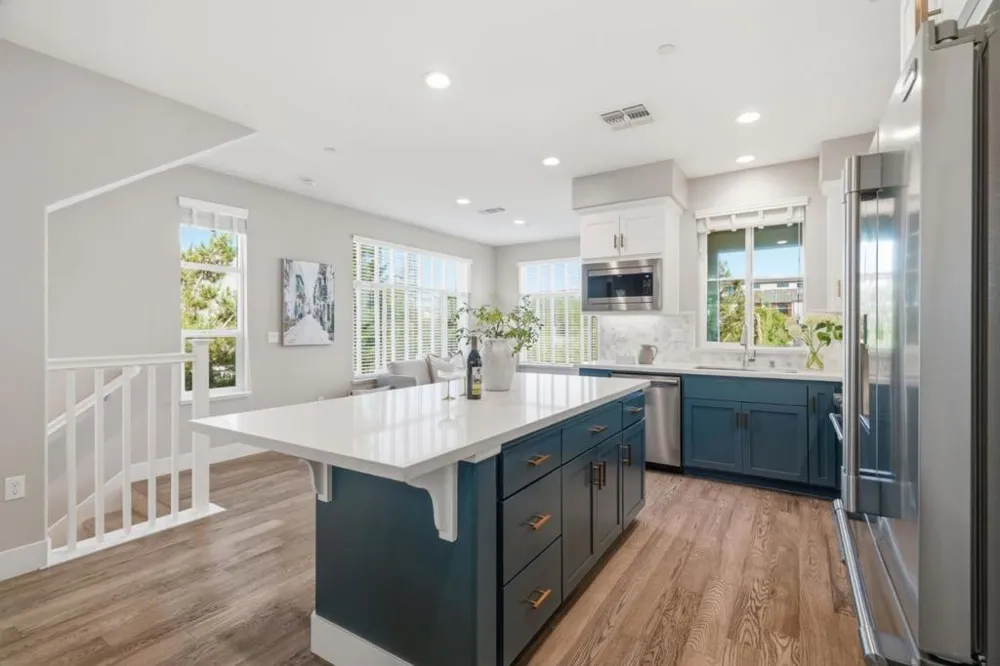 208 Railway Avenue Campbell, CA 95008