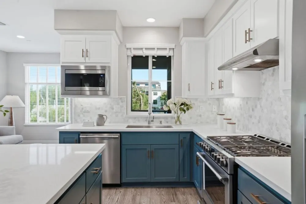 208 Railway Avenue Campbell, CA 95008