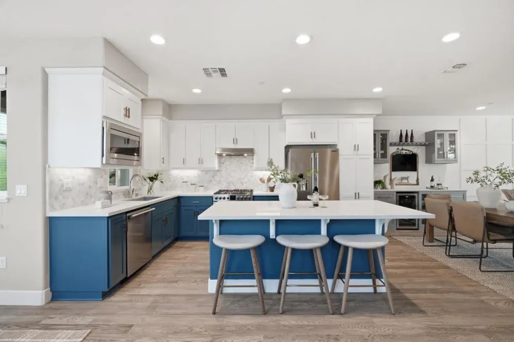 208 Railway Avenue Campbell, CA 95008