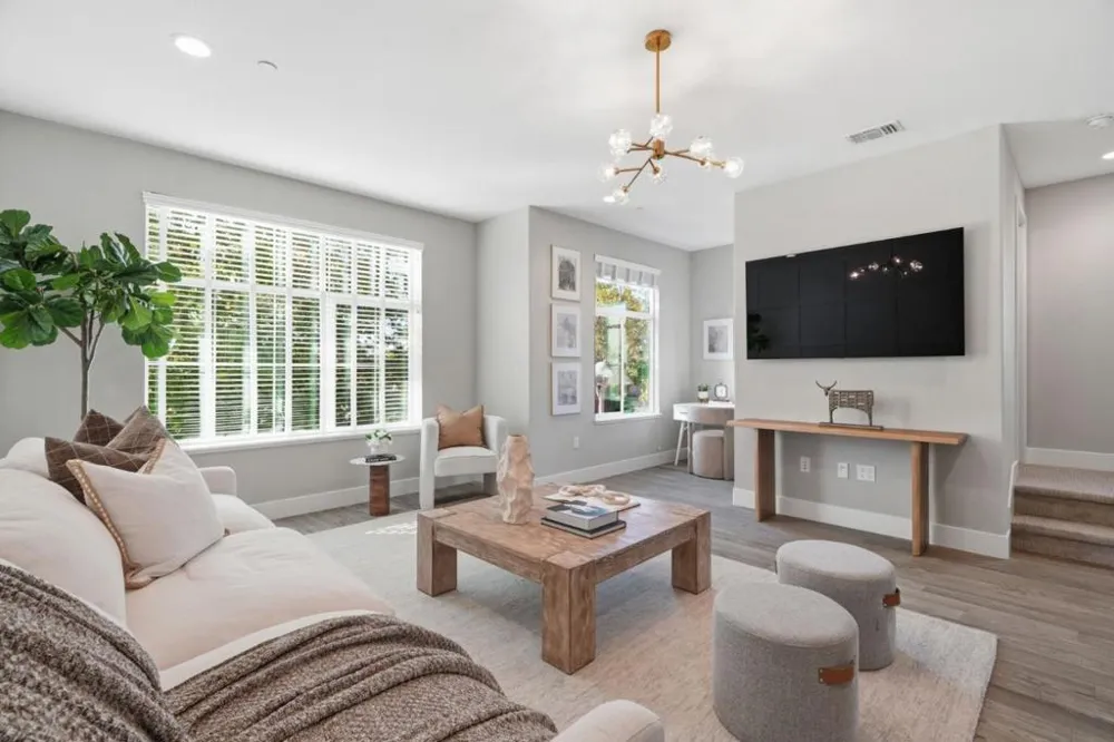 208 Railway Avenue Campbell, CA 95008