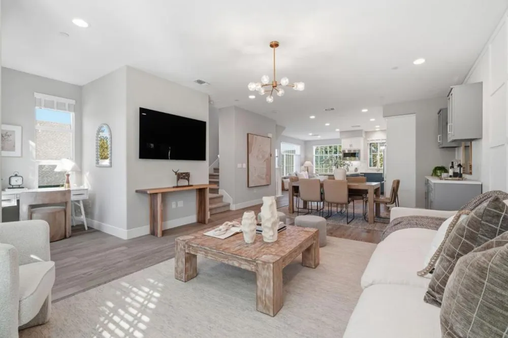 208 Railway Avenue Campbell, CA 95008
