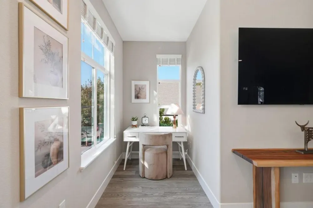 208 Railway Avenue Campbell, CA 95008