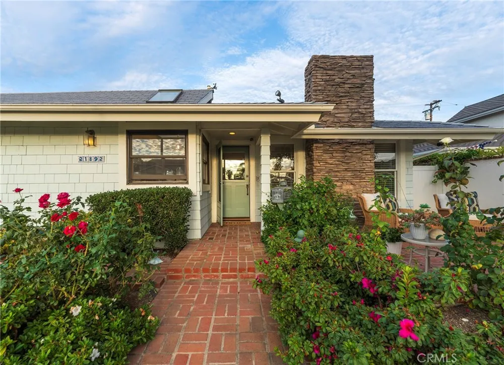 21892 Kaneohe Huntington Beach, CA 92646