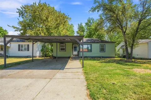 340 Oak