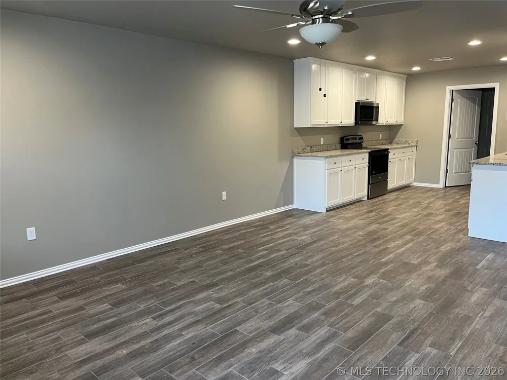 311 W Wilson Avenue Calera, OK 74730