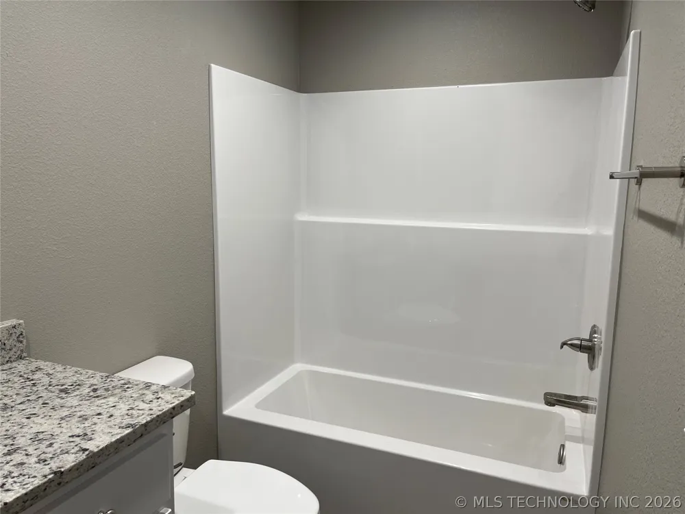 311 W Wilson Avenue Calera, OK 74730