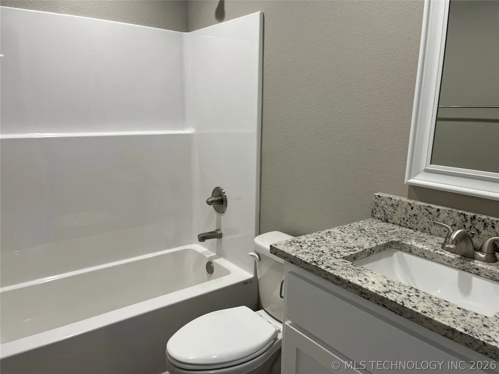 311 W Wilson Avenue Calera, OK 74730