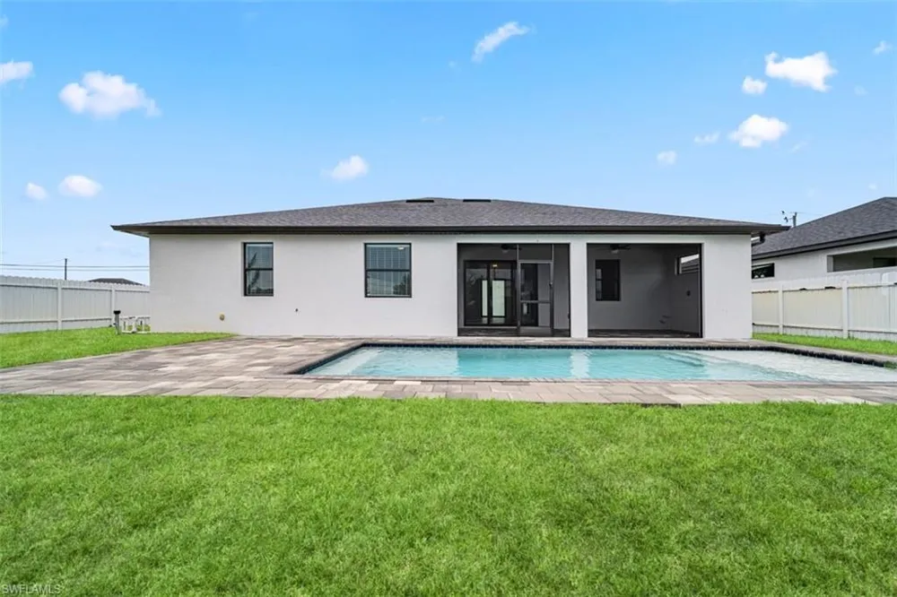 1124 SW 4th Lane Cape Coral, FL 33991