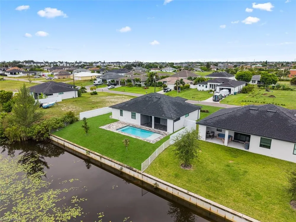 1124 SW 4th Lane Cape Coral, FL 33991