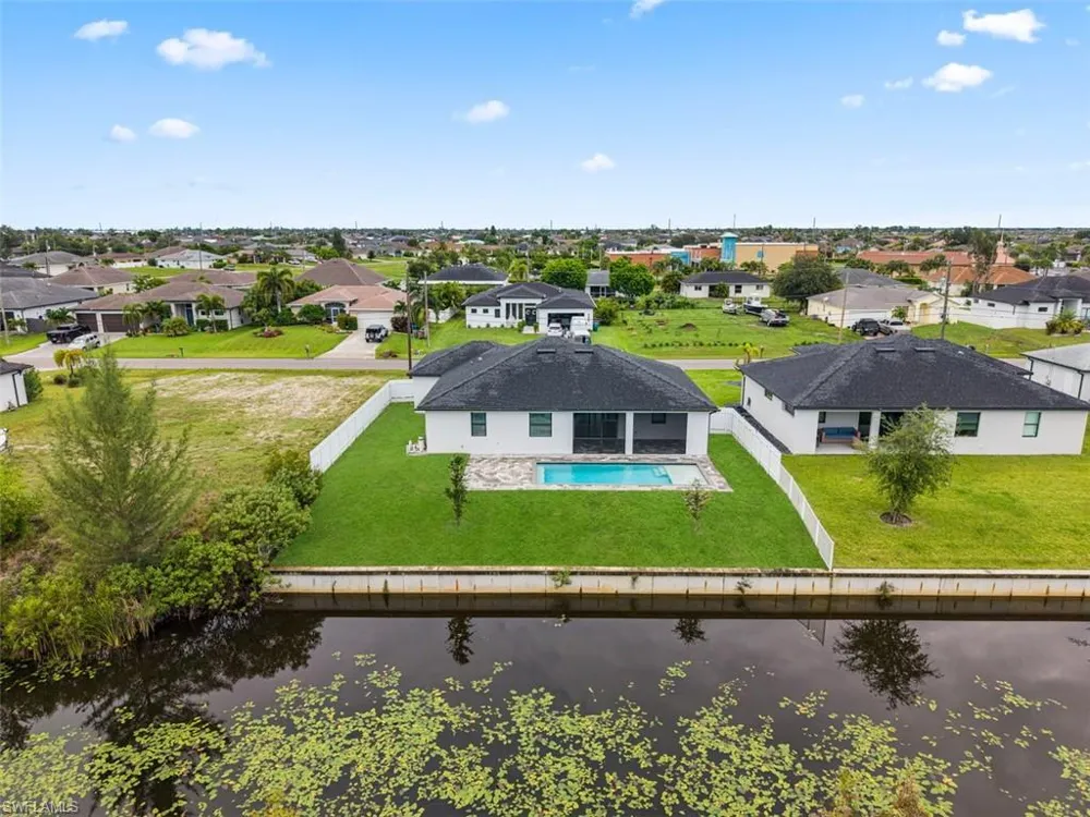 1124 SW 4th Lane Cape Coral, FL 33991
