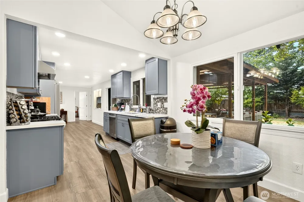 11527 113th Place NE Kirkland, WA 98033