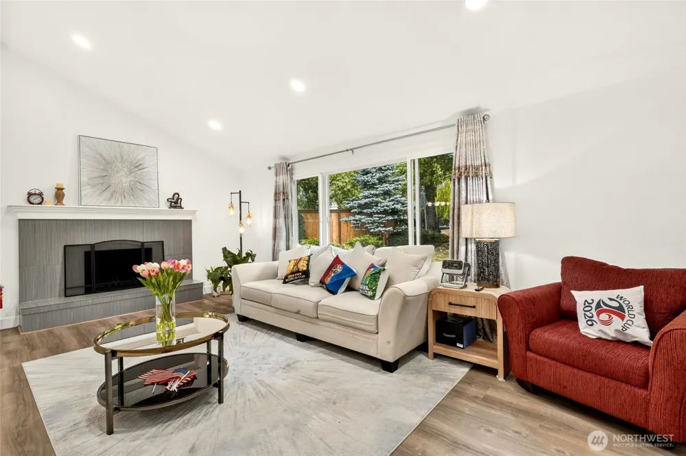 11527 113th Place NE Kirkland, WA 98033