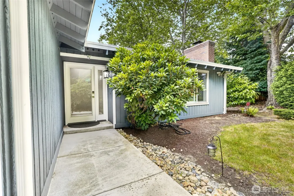 11527 113th Place NE Kirkland, WA 98033