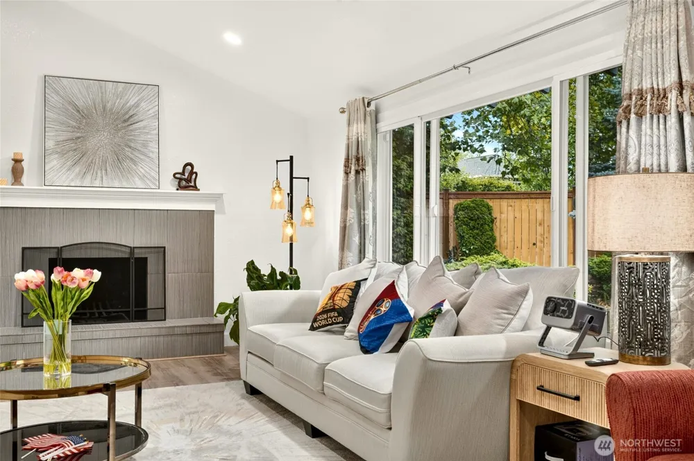 11527 113th Place NE Kirkland, WA 98033