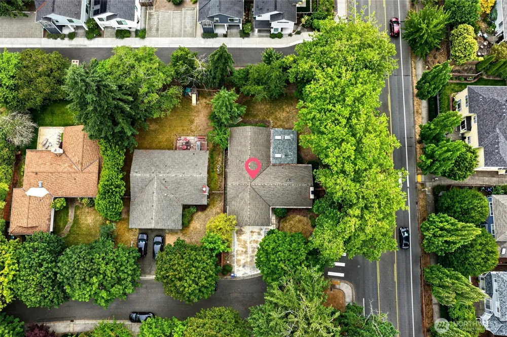 11527 113th Place NE Kirkland, WA 98033