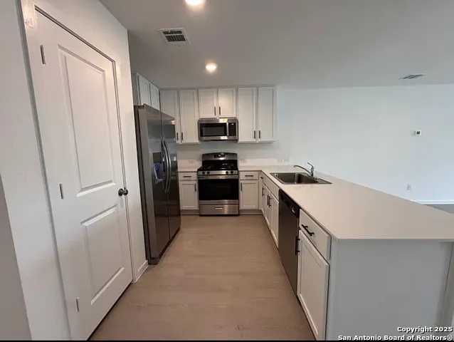 9718 JANEFIELD ML San Antonio, TX 78254
