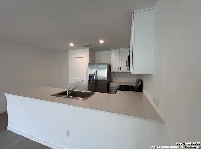 9718 JANEFIELD ML San Antonio, TX 78254