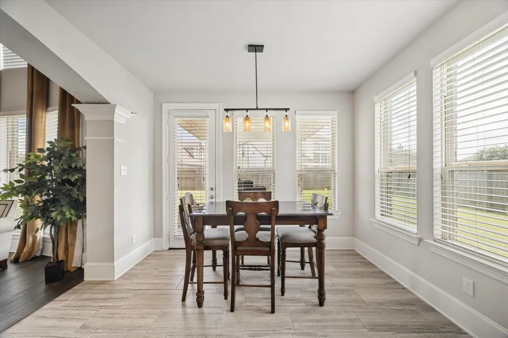 1907 Sapphire Pines Lane Rosenberg, TX 77469