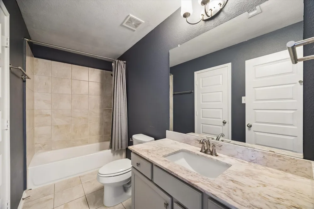 1907 Sapphire Pines Lane Rosenberg, TX 77469