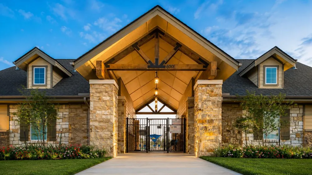 1907 Sapphire Pines Lane Rosenberg, TX 77469