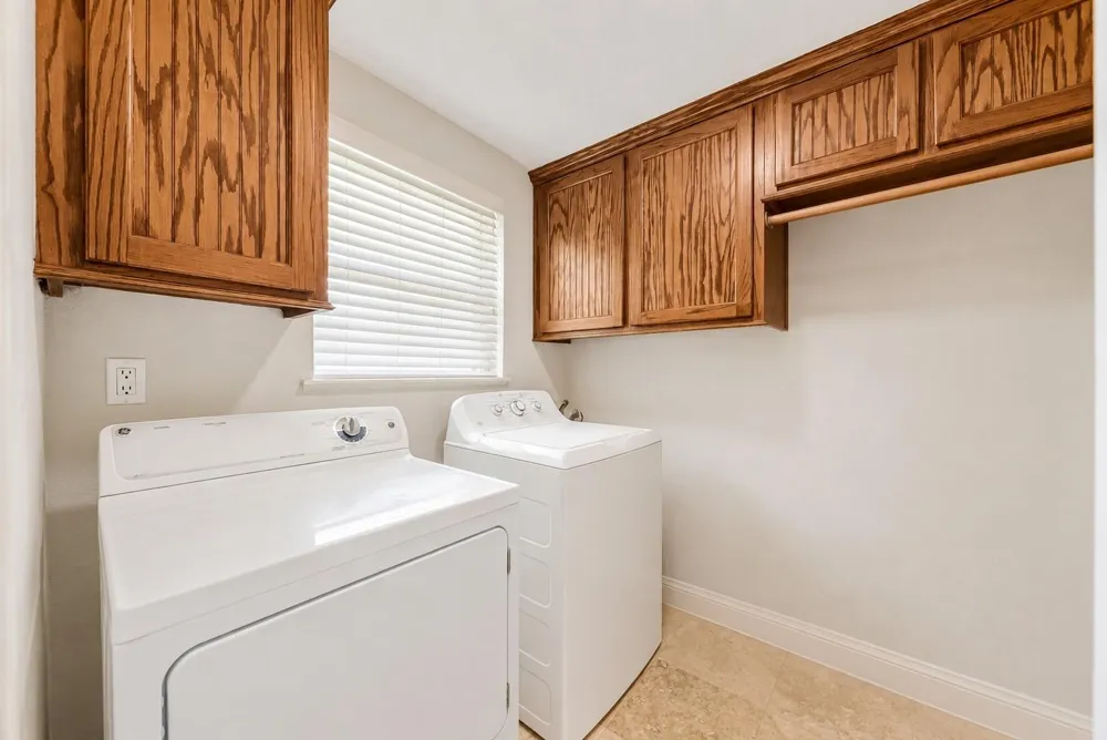 585 County Road 3796 Cleveland, TX 77328
