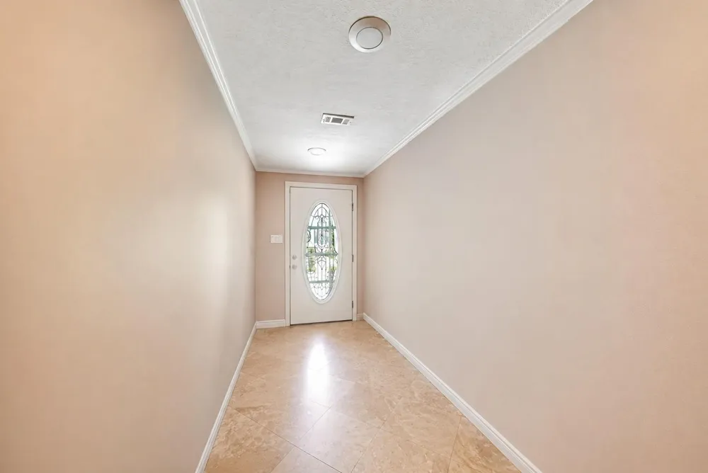 585 County Road 3796 Cleveland, TX 77328