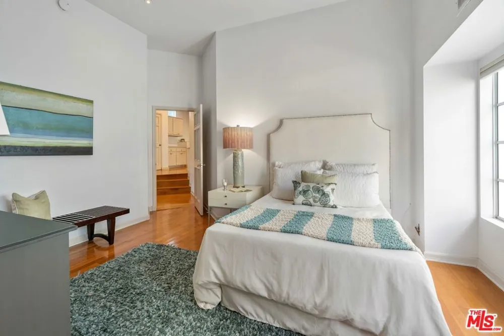 134 Roma Court Marina del Rey, CA 90292