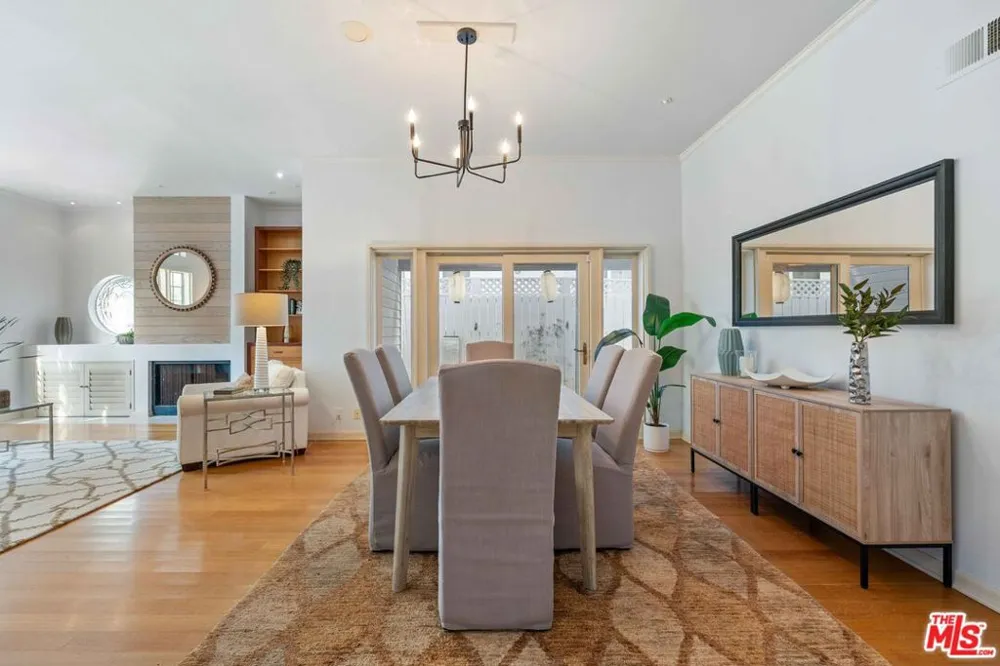 134 Roma Court Marina del Rey, CA 90292
