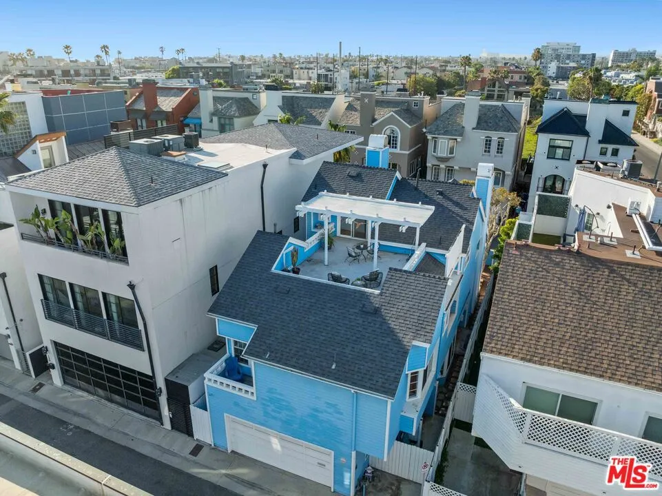 134 Roma Court Marina del Rey, CA 90292
