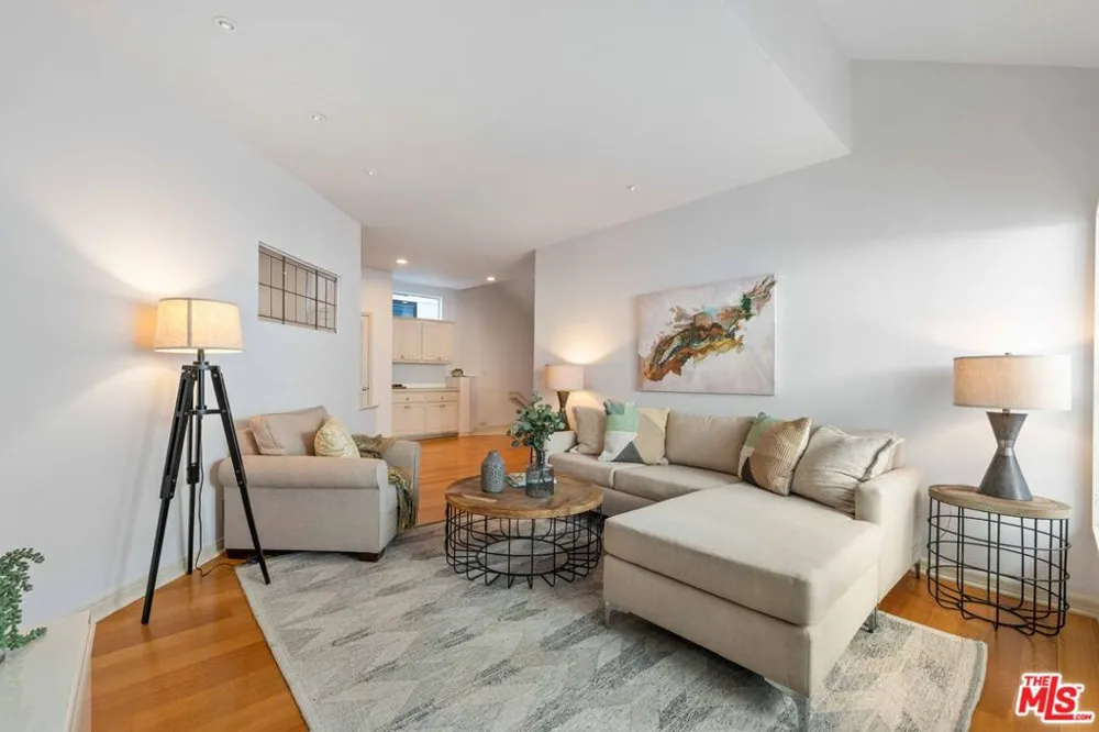 134 Roma Court Marina del Rey, CA 90292