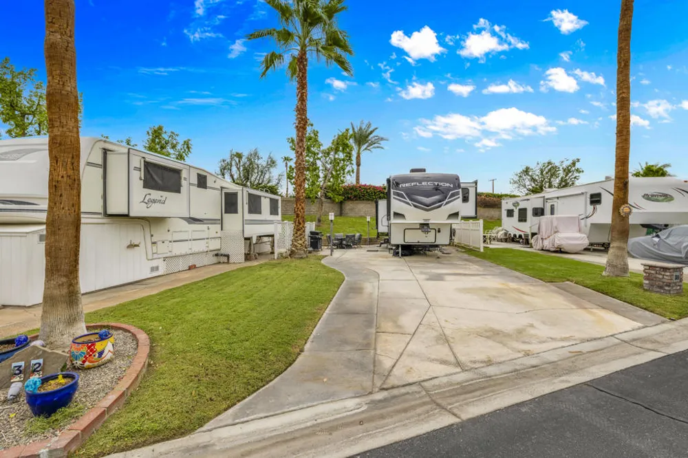 69411 Ramon Rd #32 Cathedral City, CA 92234