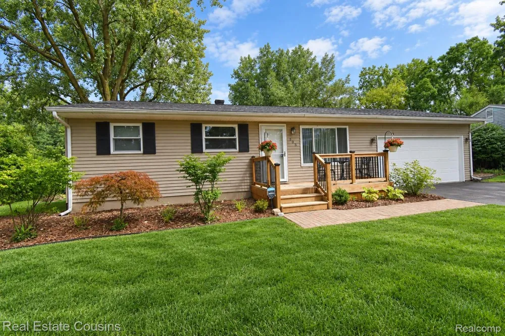 303 Park Lane Linden City, MI 48451