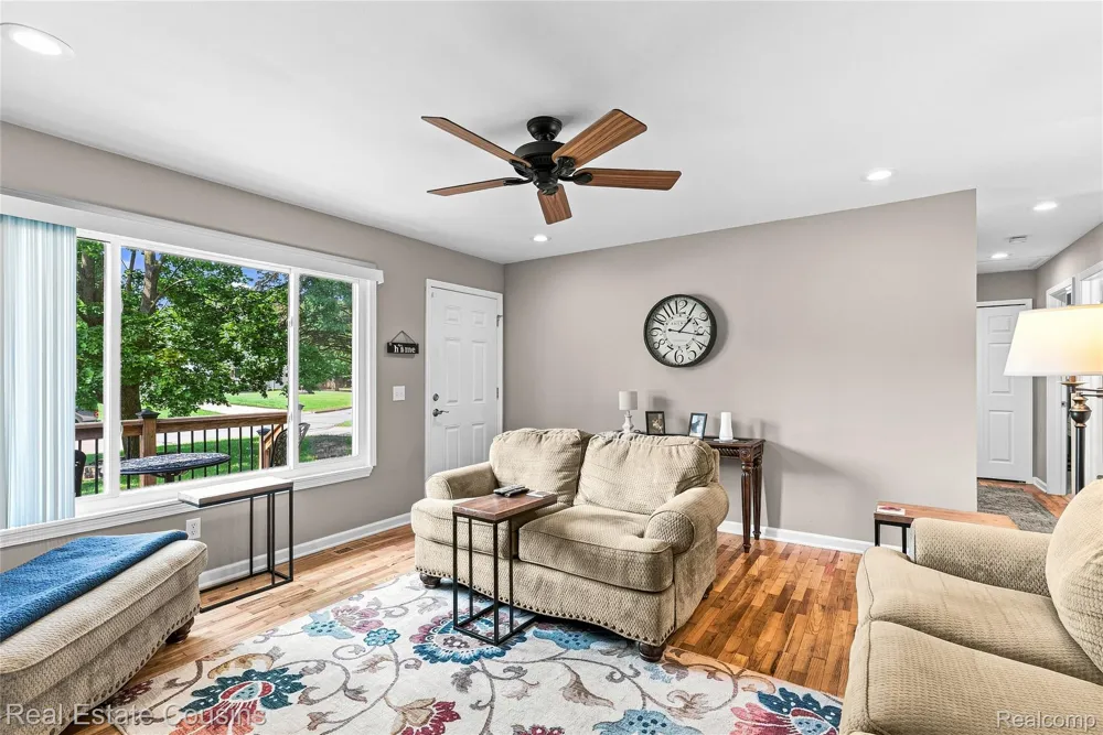 303 Park Lane Linden City, MI 48451