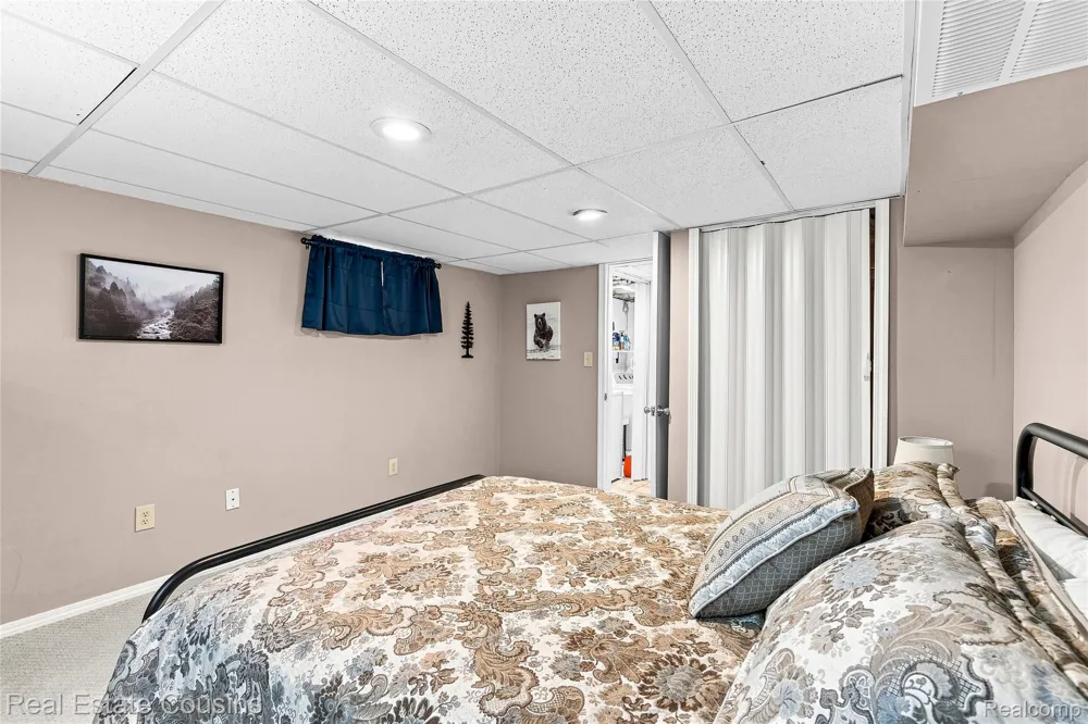 303 Park Lane Linden City, MI 48451