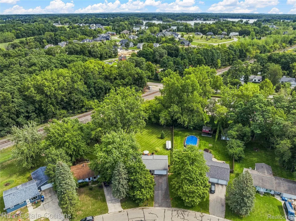 303 Park Lane Linden City, MI 48451